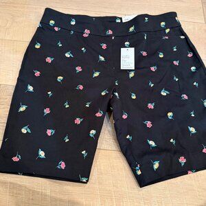 Croft & Barrow Ladies Effortless Stretch Bermuda Shorts Size 18 Black Floral Pri